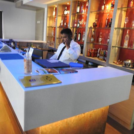 Hotel Annamalai Bahur Bagian luar foto