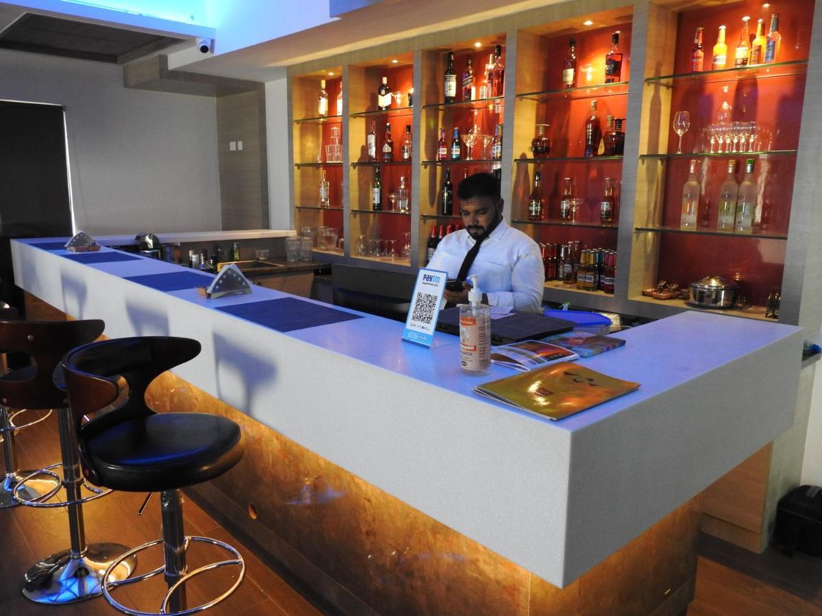 Hotel Annamalai Bahur Bagian luar foto