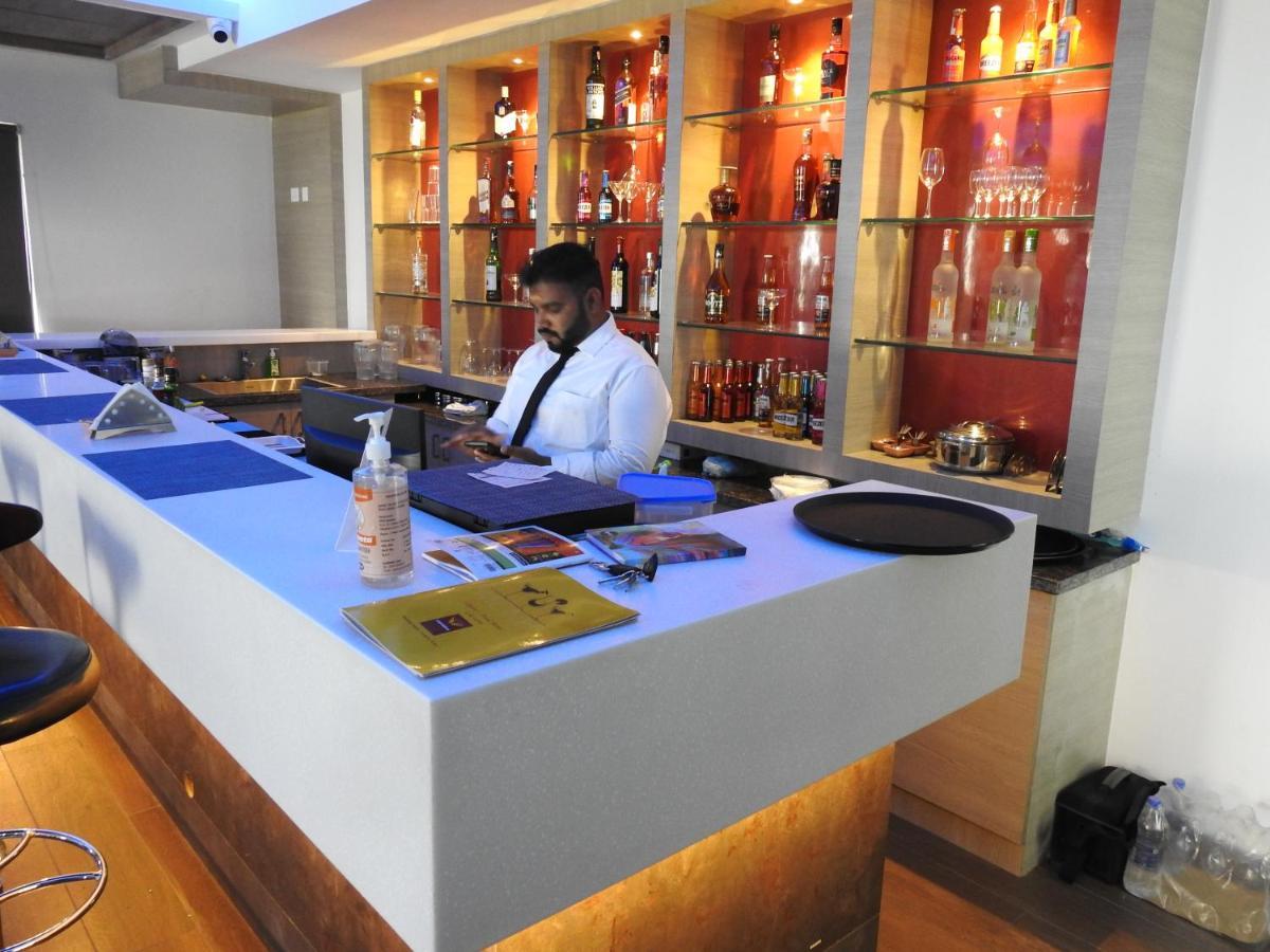 Hotel Annamalai Bahur Bagian luar foto