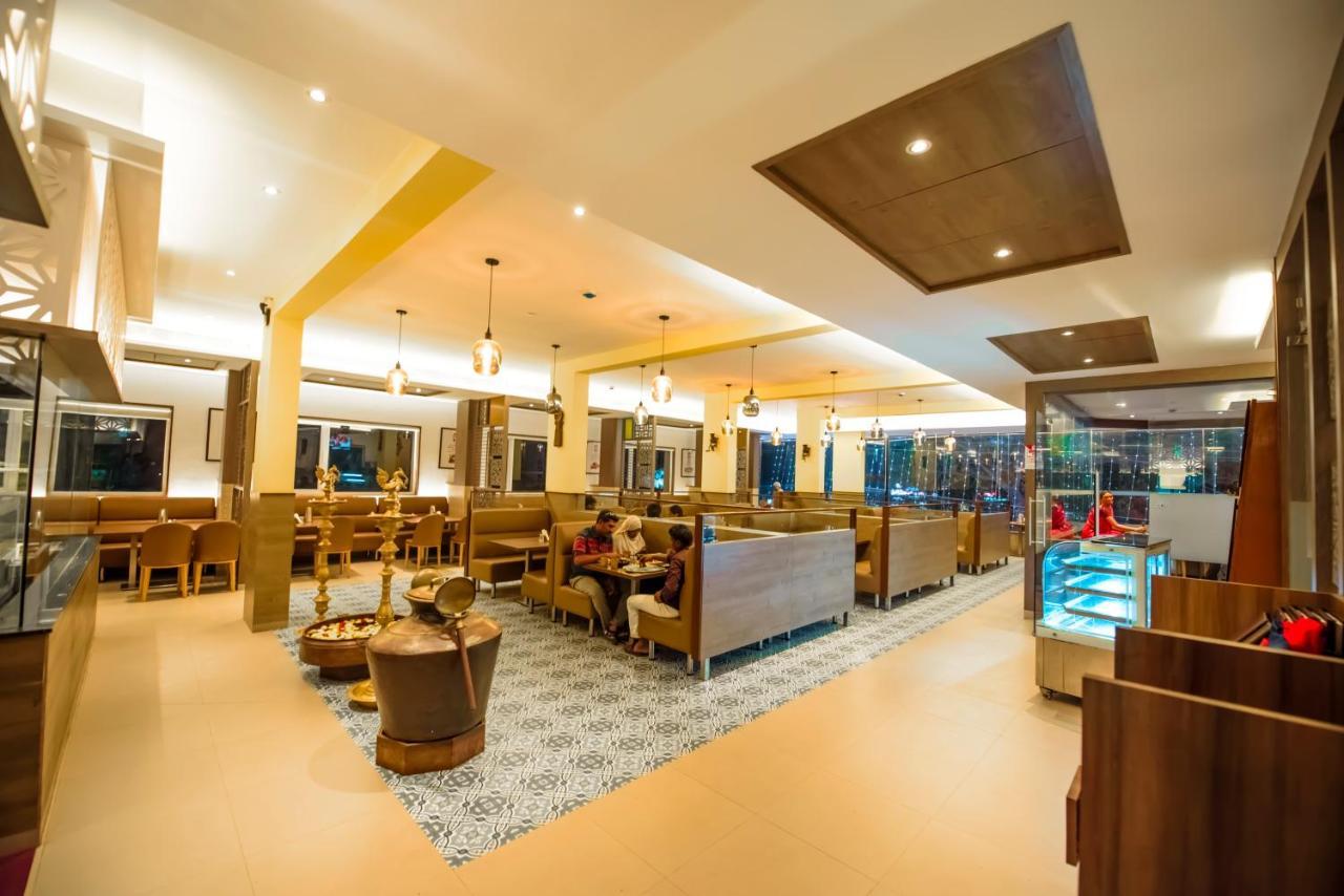 Hotel Annamalai Bahur Bagian luar foto